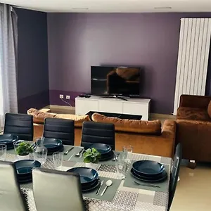 Spacious 2-bedroom Apartment: Paris Area With Parking & Terrace Villepinte (Seine-Saint-Denis)