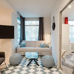 Cocteau : Au Coeur De La Rive Gauche, Neuf, Design, 2/4/6 Personnes Paris